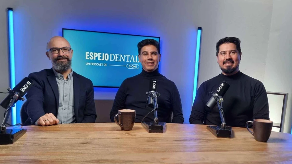 Doctores en el podcast de Espejo Dental